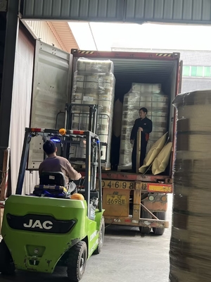 Protégez et améliorez vos produits sans effort avec le film de laminage à contact doux pour l'emballage