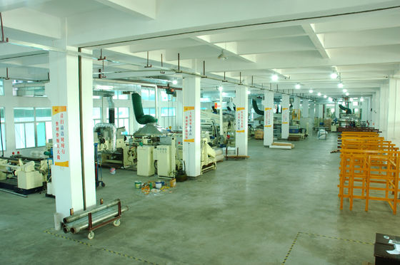 Film de lamination thermique à texture veloutée non réfléchissante avec noyau en papier de 1 pouce ou 3 pouces pour une lamination numérique de qualité supérieure