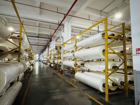 Film de laminage thermique en PET d'une longueur variable allant jusqu'à 6000 mètres