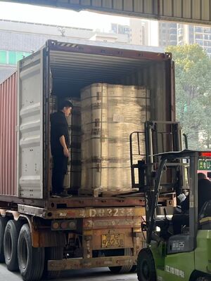 1 pouce ou 3 pouces de film de stratification du noyau du livre avec une vitesse de stratification allant jusqu'à 400 m/min et une épaisseur de 11-250 microns pour la protection du livre