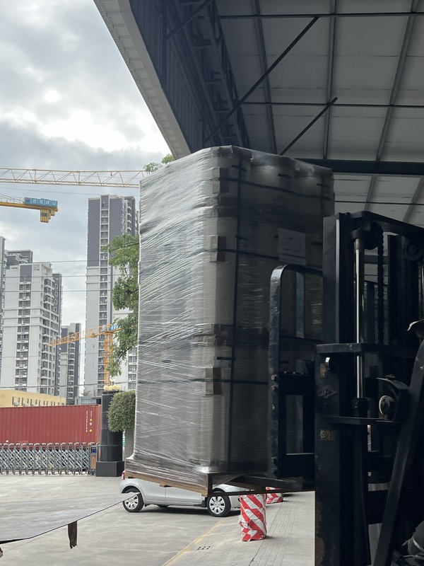 Film de lamination thermique à adhésion Super-Bond avec finition cristalline et liaison permanente à forte adhérence pour la lamination numérique