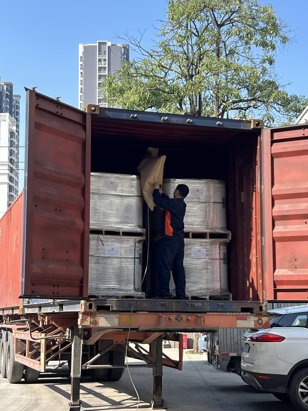 Film de stratification thermique résistant aux UV et à la décoloration avec une texture veloutée non réfléchissante et une longueur de 100 M à 3000 M