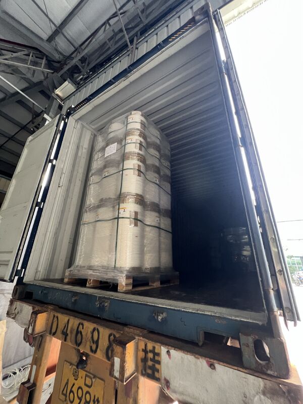 Film de lamination mate de 17 à 45 microns avec brillance mate et vitesse de lamination de 10 à 60 m/min pour une qualité d'impression améliorée