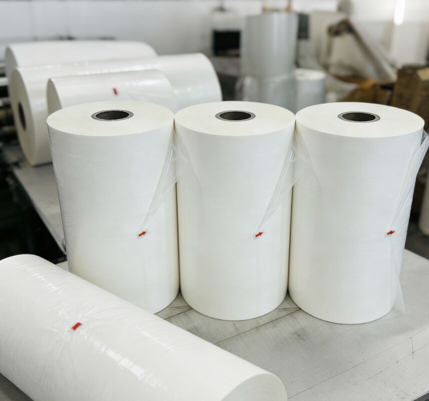 Film adhésif numérique laminant sans solvant avec une durée de conservation de 12 mois et double traitement corona pour la protection des documents