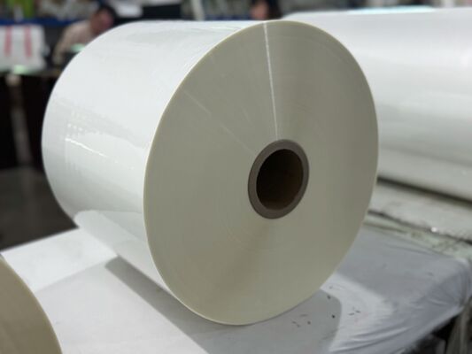 Film de stratification thermique en PET résistant aux rayures, étanche à l'eau, avec finition brillante pour la stratification photographique